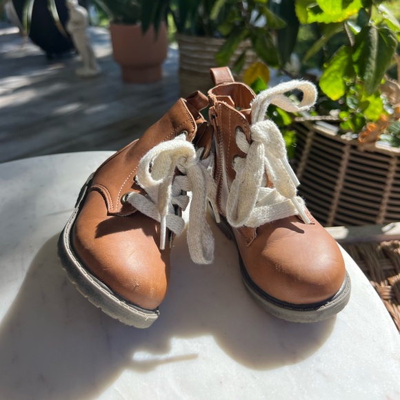 🤎🤍Cat & Jack 🤍🤎Boots - used good condition - Picture 6 of 9
